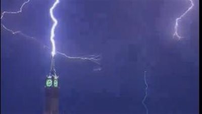 سيول وأعاصير على مكة المكرمة تستمر عدة أيام