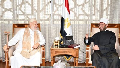 علي جمعة: واعظات الأوقاف والأزهر يقع على عاتقهن بث روح الانتماء والعزيمة