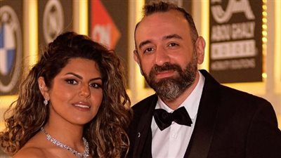 عمرو سلامة يتحدث عن علاقته بـ ابنتي زوجته: مينفعش أقوم بدور والدهم 