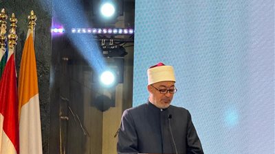 قدمن الغالي والنفيس في سبيل دينهن ووطنهن.. مفتي الجمهورية: السيدات الفلسطينيات خير مثال للمرأة