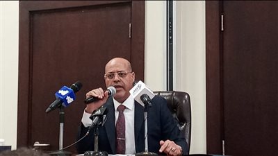 وزير العمل يعلن عن نجاح مفاوضات أعادت الدوران لعجلات الإنتاج في شركتي مفكو حلوان وإنترمت للمقاولات