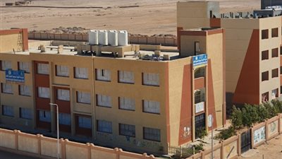 خلال تقديمها ملف الدراسة لابنتها.. رجل يقتل طليقته طعنا داخل إحدى مدارس الغردقة