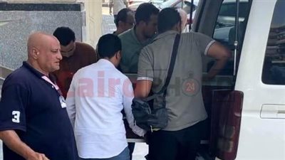 غياب الأسرة والصحفيون حملوا النعش.. تشييع جنازة عم حسام حبيب من مسجد الصديق | بث مباشر