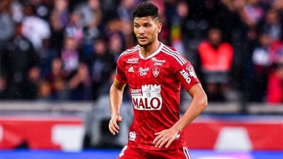 أشرف داري خارج تشكيل بريست أمام لانس في الدوري الفرنسي