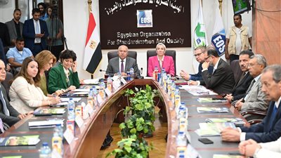 كامل الوزير: الصناعة العالمية سبب الاحتباس الحراري.. ونسعى لخفض البصمة الكربونية في مصر