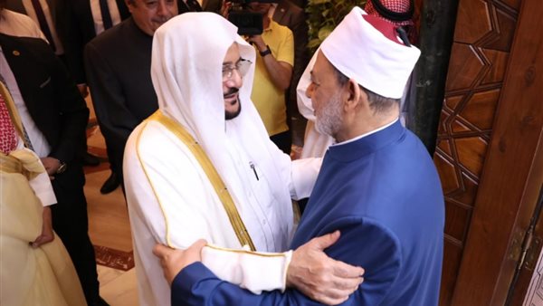 شيخ الأزهر يستقبل