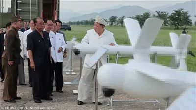 كيم يشاهد اختبار أداء لمسيّرات كورية شمالية