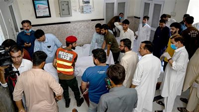  23 قتيلا وإضرام النيران في عشرات الشاحنات| هجوم مسلح في باكستان.. ورئيس الوزراء يتوعد بالرد