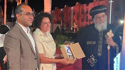 بحضور البابا تواضروس الثاني.. تكريم صناع فيلم رفعت عيني للسما من ملتقى لوجوس للشباب القبطي