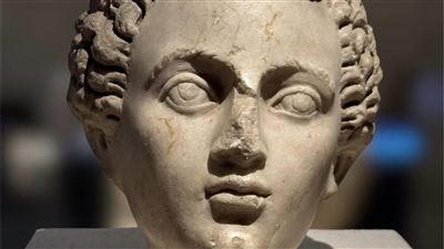 متحف الحضارة يعلن عرض قطعة أثرية لـ رأس تمثال من الرخام | صور 