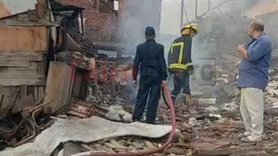 السيطرة على حريق محل أحجار كريمة بجوار مسجد الحسين