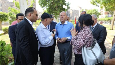 محافظ القاهرة يوجه بتكثيف مزروعات حديقة ابن سندر بالزيتون.. وتوفير وسائل الراحة لمرتاديها