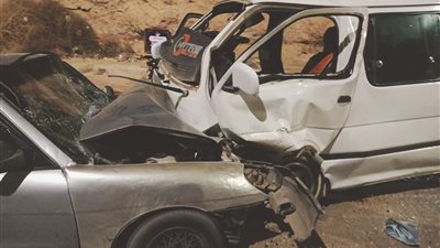 حادث تصادم في المعادي.. وتكدس مروري أعلى الدائري