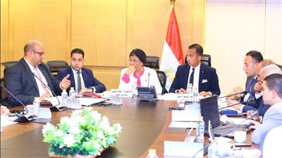 لجنة إعداد مشروع اللائحة التنفيذية لقانون رعاية حقوق المسنين تعقد اجتماعها الأول