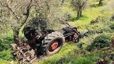 انقلاب جرار قطار القصب بقرية السريب في إسنا بالأقصر خلال عمل الصرف الصحي | بث مباشر