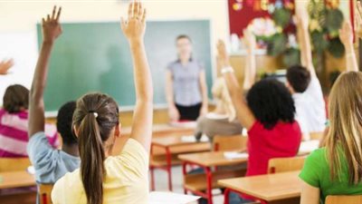 ليس دمج مواد.. مصدر بالتعليم يكشف تفاصيل دراسة الوزارة إضافة العربي والتاريخ إلى المجموع بالمدارس الدولية