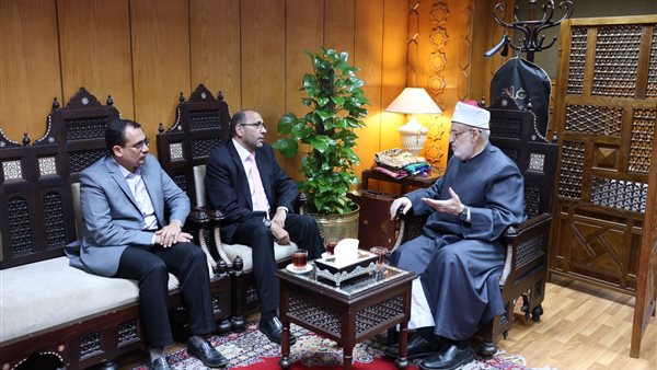  الدكتور محمد الضويني