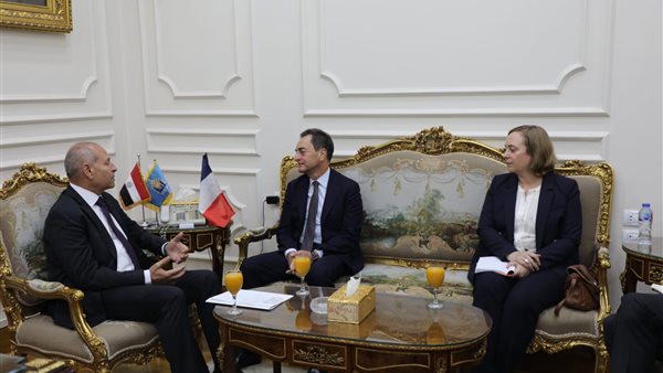 محافظ القاهرة والسفير