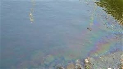 ظهور بقعة زيت في نيل الأقصر وتوقف محطتي مياه القرنة والغرب عن الخدمة