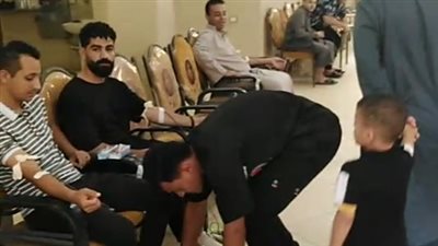 صدقة على روحه.. أهالي قرية عريس الشرقية المتوفى ليلة زفافه ينظمون مبادرة للتبرع بالدم| بث مباشر 