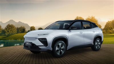 لمحبي السيارات الكهربائية.. مقارنة بين شيري EQ7 وجيلي جوميتري سي في مصر