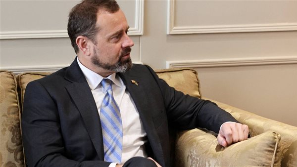  المبعوث الأمريكي