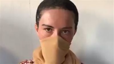 عروس بالإسماعيلية تستغيث: روحت لكوافيرة وقعتلي شعري.. وعريسي سابني قبل الفرح | بث مباشر