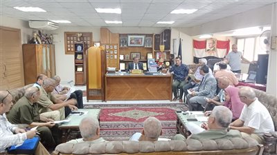 وكيل تعليم البحيرة يناقش مع مجلس الأمناء استعدادات العام الدراسي الجديد