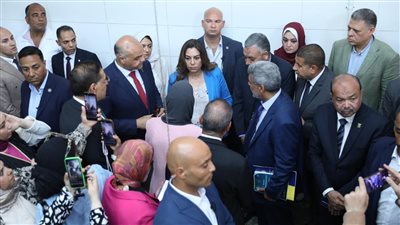 وزيرة التنمية المحلية ومحافظ القليوبية يفتتحان أعمال تطوير ورفع كفاءة مجزر شبرا الخيمة 