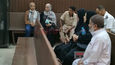 قضية الدارك ويب.. وصول أسرة صغير شبرا إلى المحكمة لحضور جلسة محاكمة المتهمين بقتله