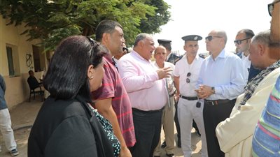 محافظ القاهرة: صرف التعويضات القانونية للمتضررين من أعمال التطوير بألماظة والنزهة