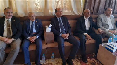 محافظ شمال سيناء يزور مركز ومدينة بئر العبد ويلتقي شيوخ القبائل 