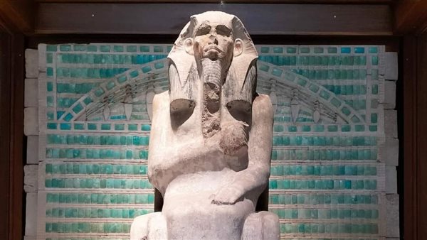 تمثال الملك زوسر