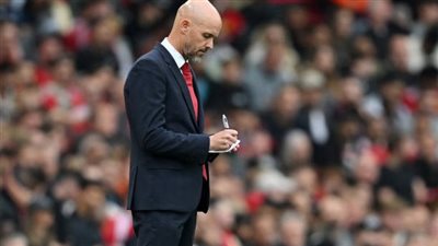 موقف تين هاج من الرحيل عن نادي مانشستر يونايتد