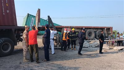 إصابة 3 أشخاص في حادث تصادم على الطريق الزراعي بالبحيرة | صور