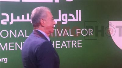 استعدادا لتكريمه.. وصول محمود حميدة افتتاح مهرجان القاهرة الدولي للمسرح التجريبي |صور