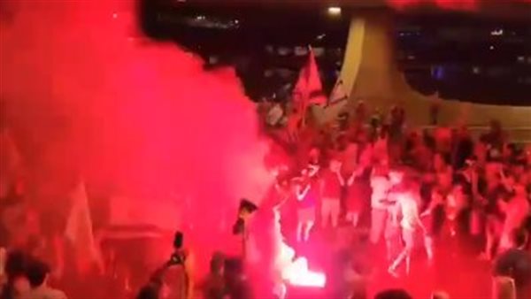 إشعال النيران في