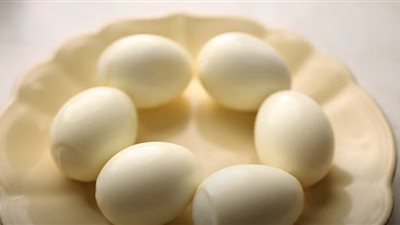 تراجع كبير لأسعار البيض بعد تغريم محتكري السلعة 20 مليون جنيه