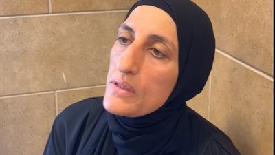 والدة طبيب التجمع: المتهم كان سايق العربية ومعدي السرعة القانونية| بث مباشر 