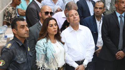 وزيرة التنمية المحلية توجه باستخدام أجهزة لعمليات البحث الليلي عن سكان العقار المنهار بمدينة نصر