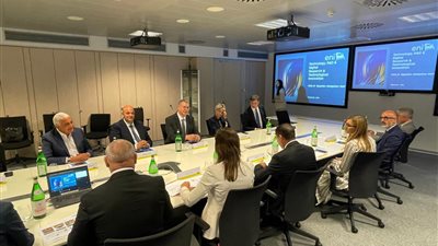 وزير البترول يبحث مع إيني الإيطالية زيادة إنتاج الغاز وتنمية الاكتشافات