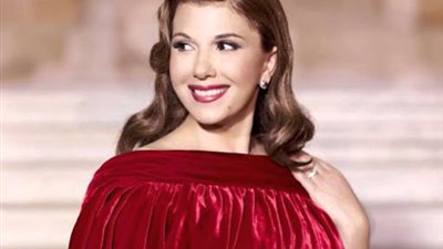 ماجدة الرومي تتفقد مكان حادث مرفأ بيروت وتعتذر للشعب اللبناني (فيديو)