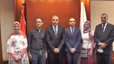 محافظ سوهاج يكرم أوائل الثانوية العامة