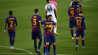 الشوط الأول| برشلونة يتقدم على نابولي بثلاثية