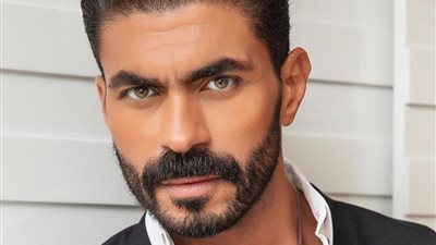 خالد سليم ينتهي من “قعدة رجالة” ويستعد لاستئناف نشاطه الفني في مصر (فيديو)