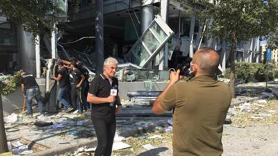 وائل الإبراشي من بيروت: حجم الدمار هائل ورائحة الموت تفوح من كل مكان