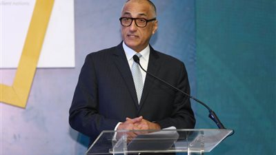 “بلومبرج” تشيد بالاقتصاد المصري وتحدد أسباب تخطيه جائحة كورونا