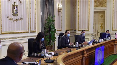 الحكومة توافق على اتفاق بين مصر والإمارات بشأن الضرائب.. وإعادة تنظيم “القومي للإدارة”