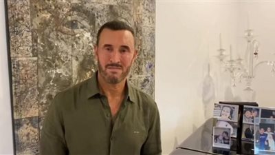 كاظم الساهر يدعم الشعب اللبناني ويشكر الأطباء: “كلنا معكم” (فيديو)