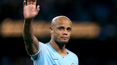 أندرلخت يعلن اعتزال فينسنت كومباني وتعيينه مديرًا فنيًا للفريق